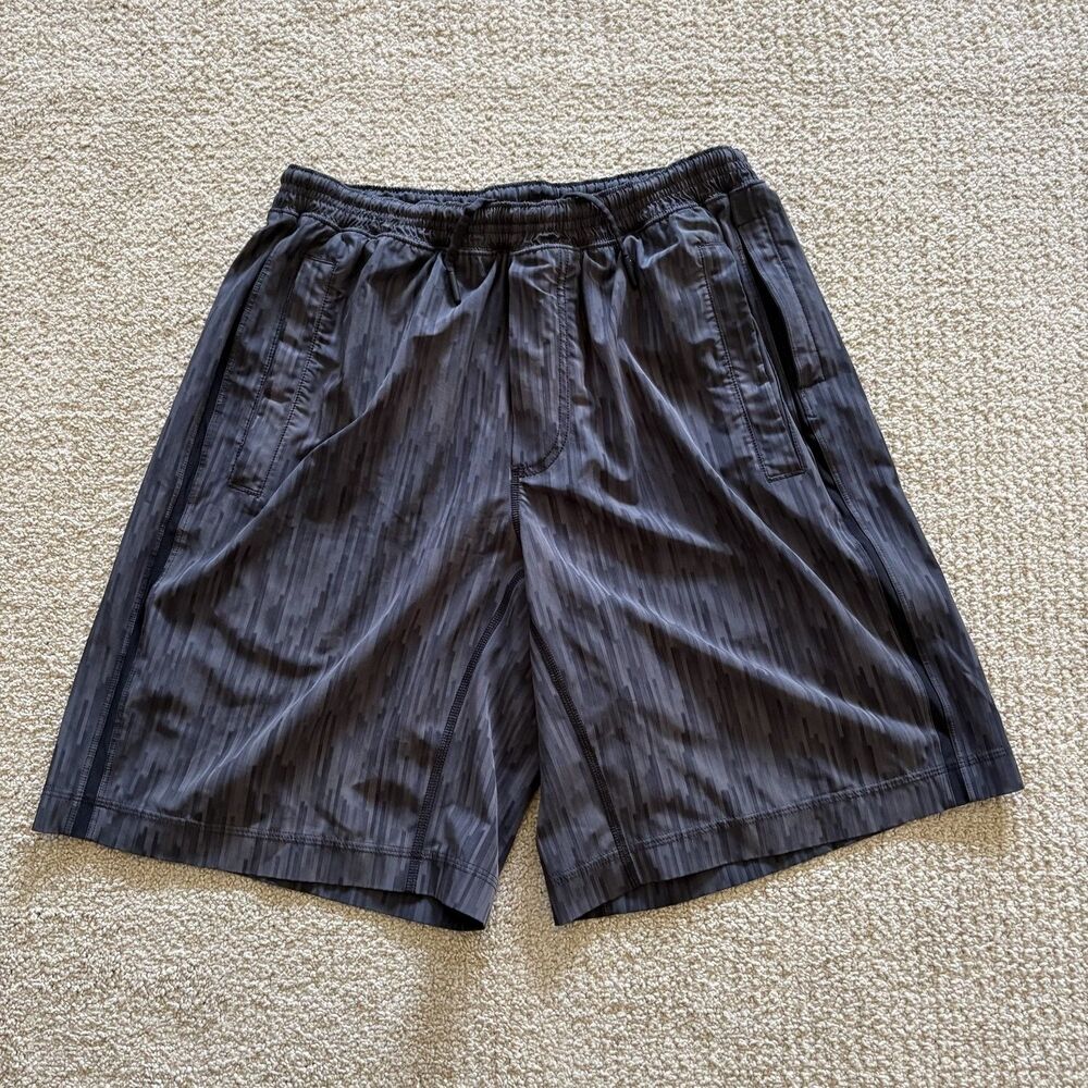 Lululemon Athletic Running Shorts Mens M Black Gray Geometric Zip Pockets 9